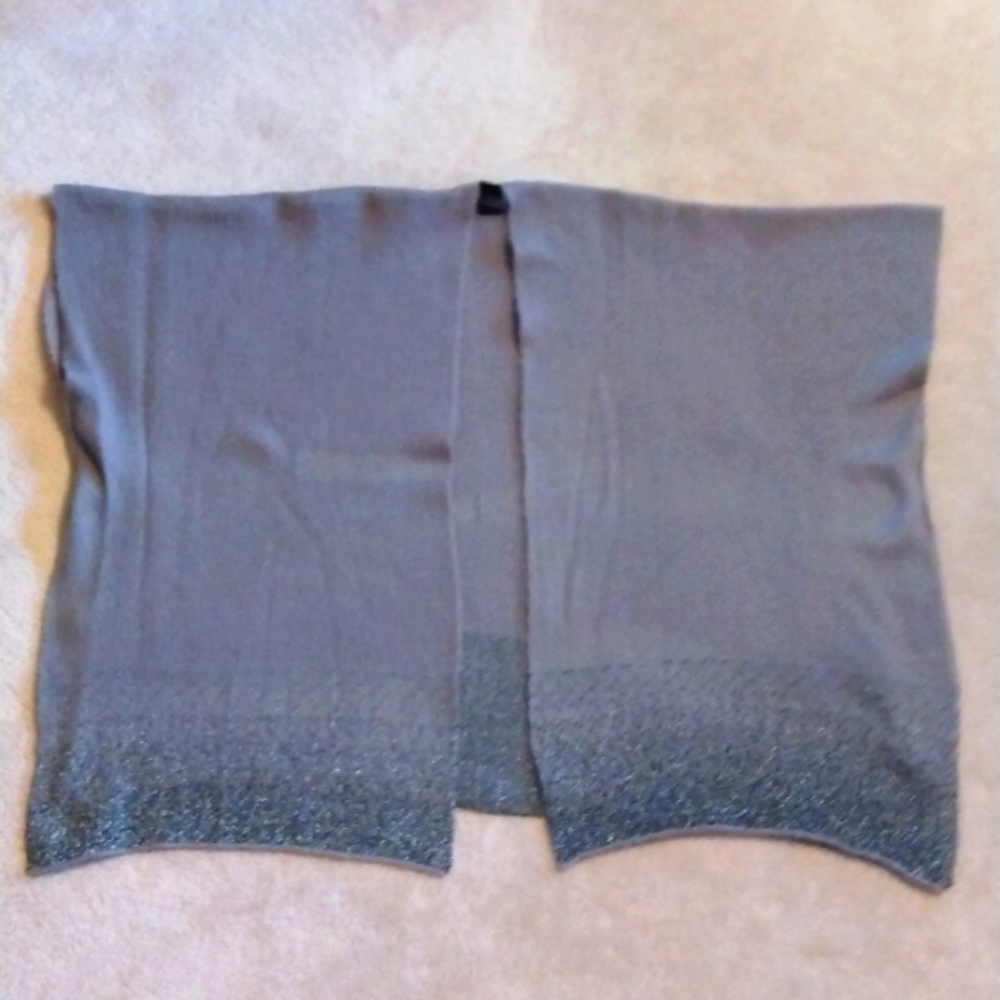 GRAY SLEEVELESS EMBELLISHED VEST CARDI